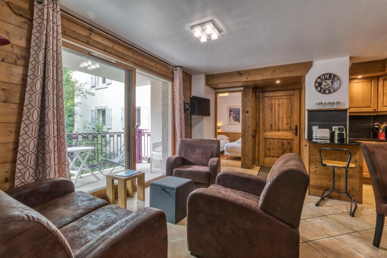 Villa Vallet- Newly Renovated 2 Bedroom Nestled Just Off The Main Street Chamonix Exterior photo